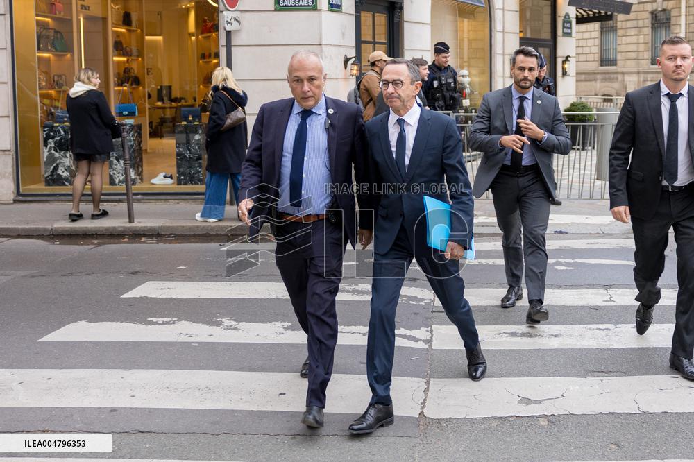 Departure of party leaders outside the Elysee Palace - Paris AJ