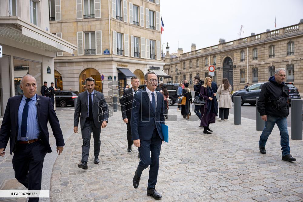 Departure of party leaders outside the Elysee Palace - Paris AJ