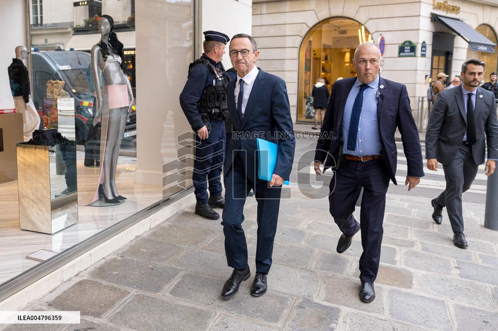 Departure of party leaders outside the Elysee Palace - Paris AJ