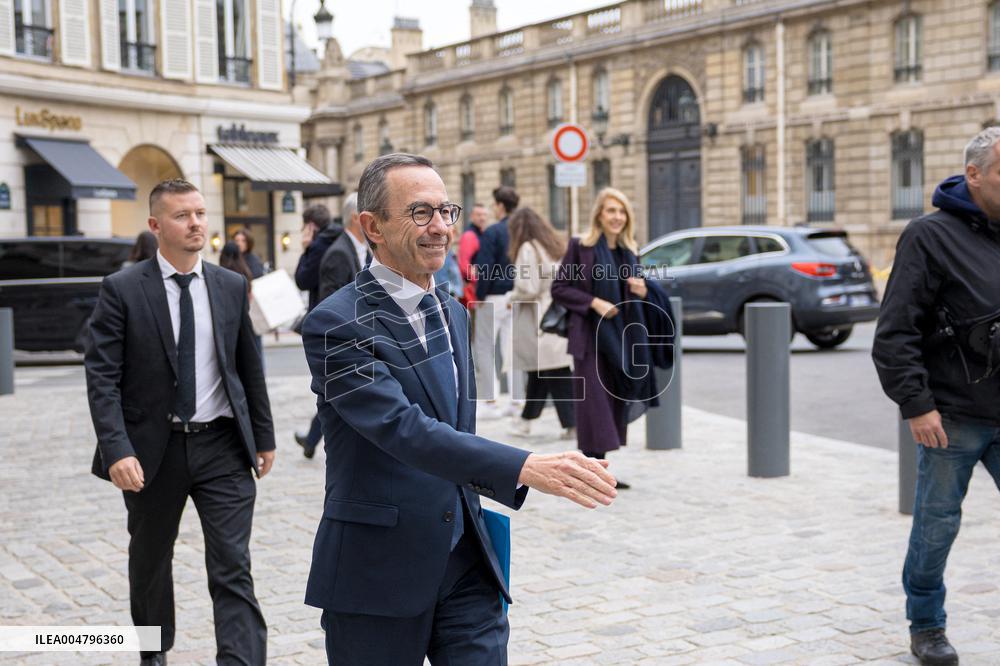 Departure of party leaders outside the Elysee Palace - Paris AJ