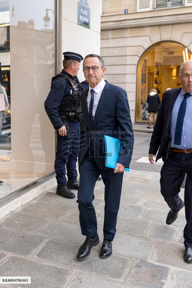 Departure of party leaders outside the Elysee Palace - Paris AJ