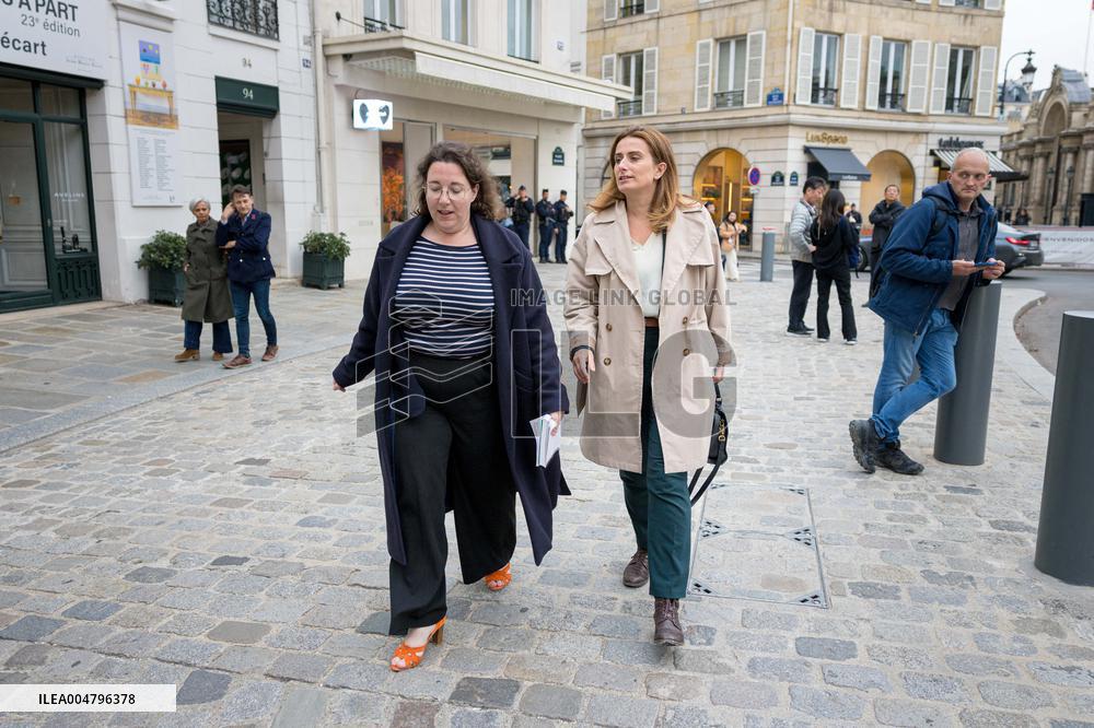 Departure of party leaders outside the Elysee Palace - Paris AJ