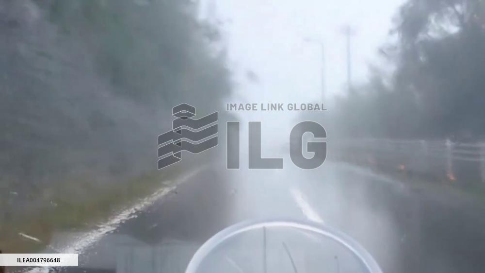 Japan: Powerful Typhoon Halong Batters Hachijo Island with Rain and Wind 3