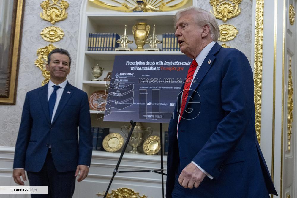 US President Donald Trump announces a drug pricing deal during a press conference in the Oval Office