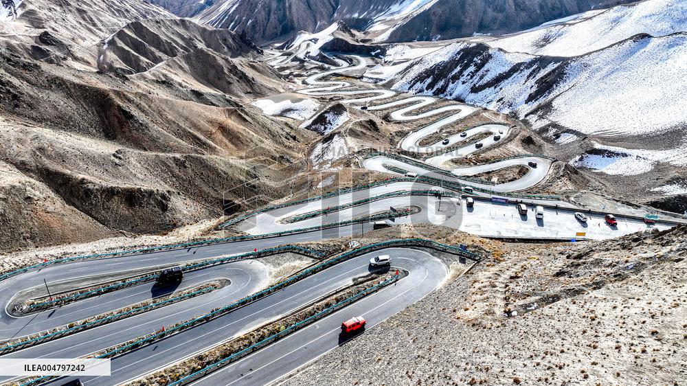 Winding Panlong Ancient Road