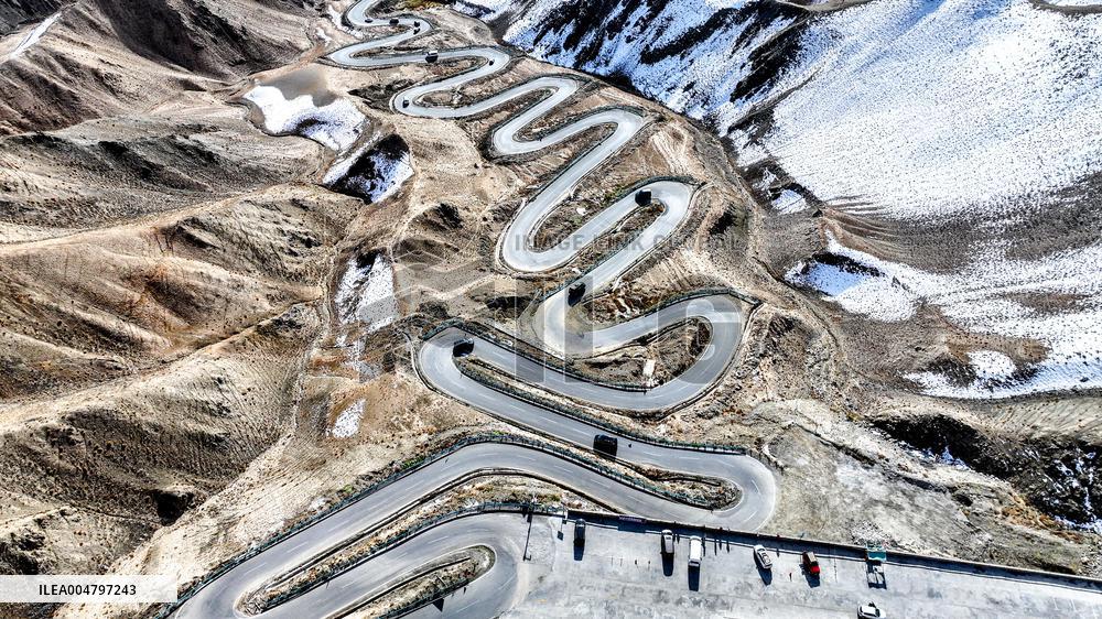 Winding Panlong Ancient Road