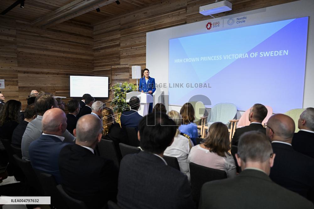 CROWN PRINCESS IN OSAKA