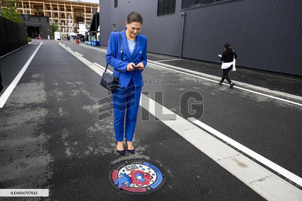 CROWN PRINCESS IN OSAKA