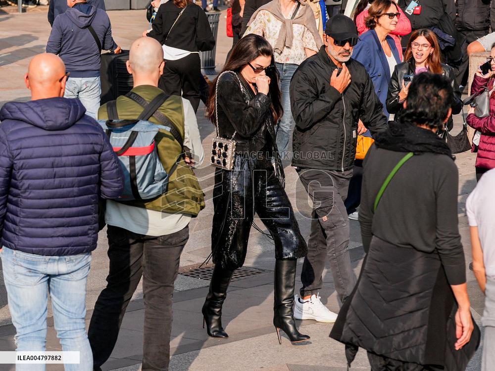 Anne Hathaway filming The Devil Wears Prada 2 in Milan - Italy