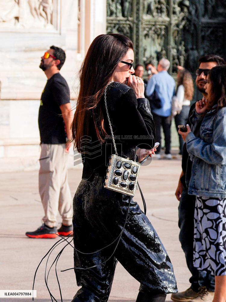 Anne Hathaway filming The Devil Wears Prada 2 in Milan - Italy