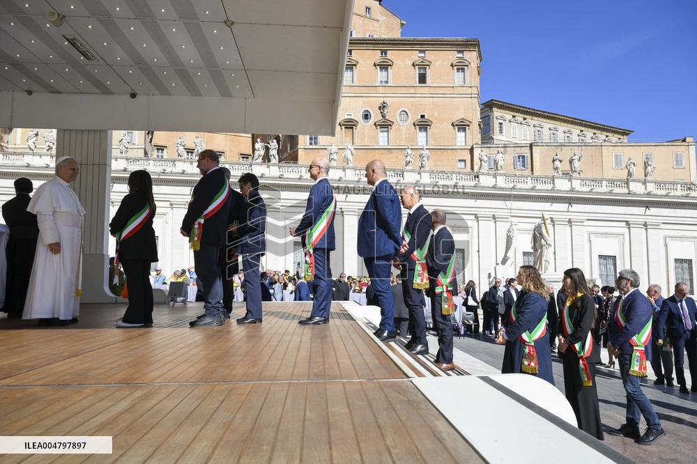 Pope Leo XIV At The Audience To The Pilgrims From The Tuscany Region - Vatican