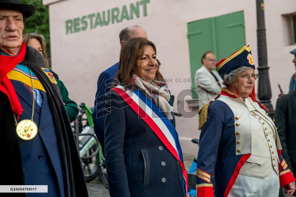 Anne Hidalgo Faced Protesters At Fête des Vendanges - Montmartre