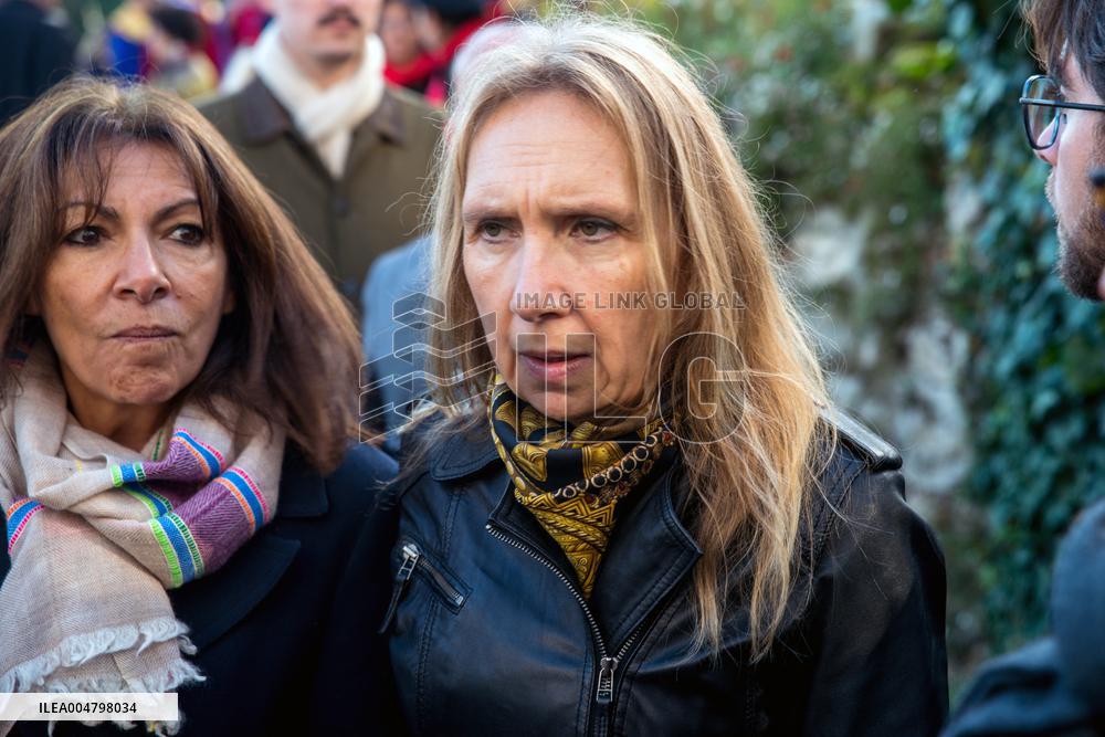 Anne Hidalgo Faced Protesters At Fête des Vendanges - Montmartre