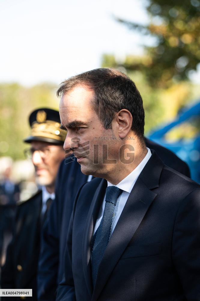 French PM Sebastien Lecornu Visits A Police Station - Hay-les-Roses