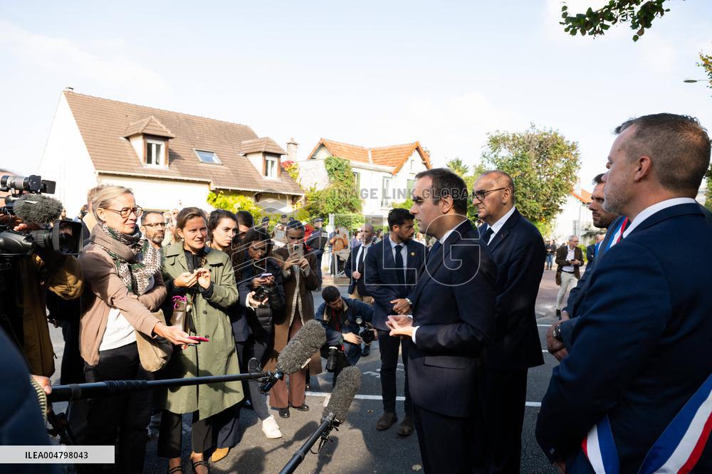 French PM Sebastien Lecornu Visits A Police Station - Hay-les-Roses