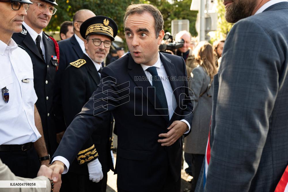 French PM Sebastien Lecornu Visits A Police Station - Hay-les-Roses