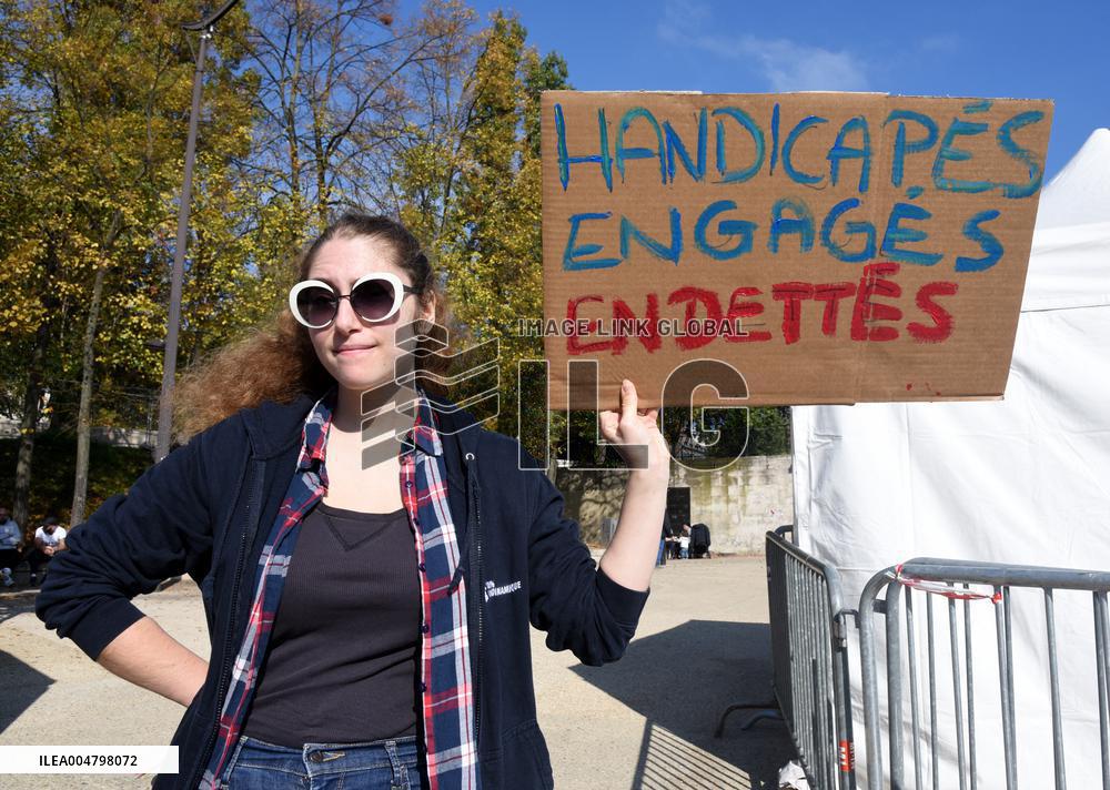 Mobilization Of Associations Against Budget Cuts - Paris