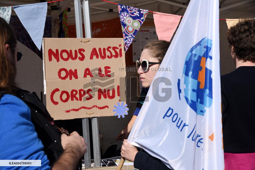 Mobilization Of Associations Against Budget Cuts - Paris
