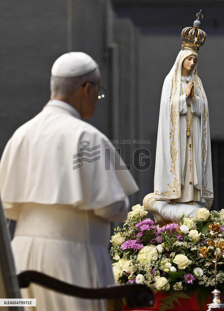 Pope Leo XIV Leads A Prayer Vigil For Peace - Vatican