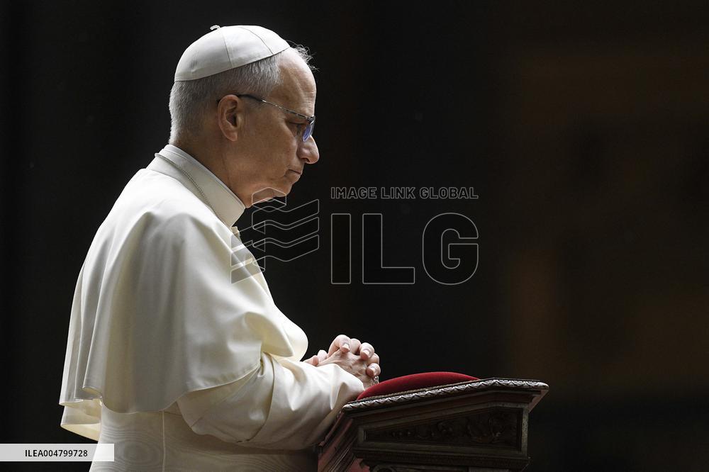 Pope Leo XIV Leads A Prayer Vigil For Peace - Vatican