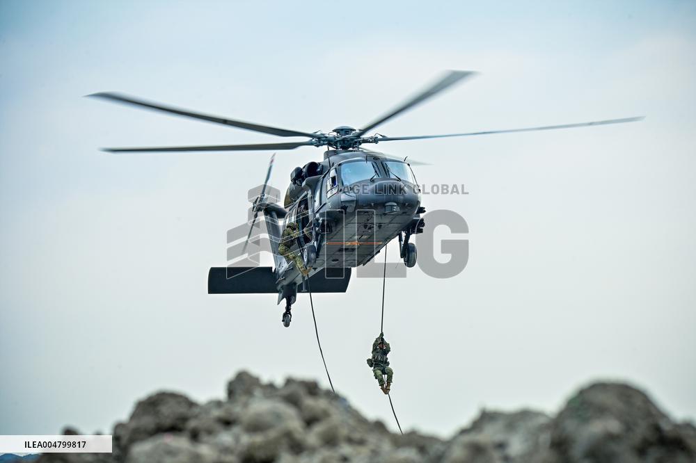 Air-Ground Collaborative training