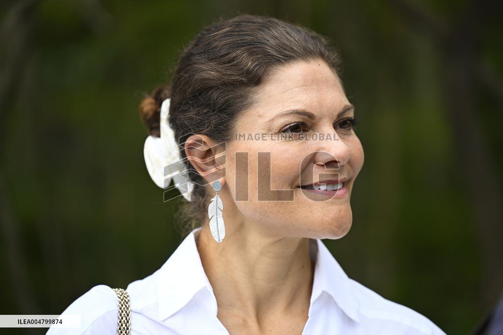 THE CROWN PRINCESS COUPLE ON NAOSHIMA ISLAND