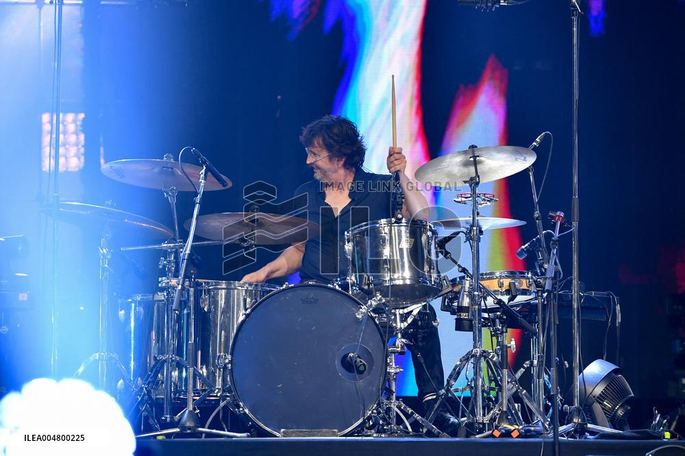 Matmatah Performs At The Accor Arena - Paris