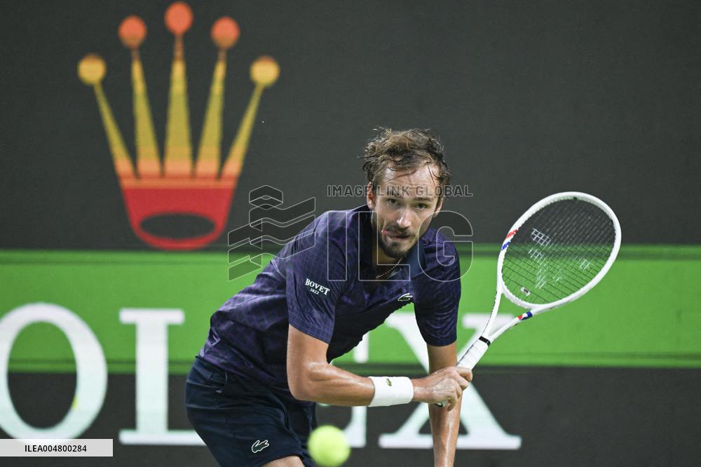 ATP Masters - Semifinal - Arthur Rinderknech defeats Daniil Medvedev - Shanghai