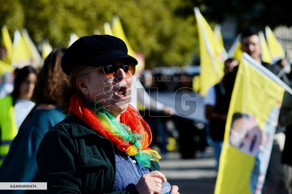 Demonstration to demand the release of PKK leader Abdullah Ocalan - Paris