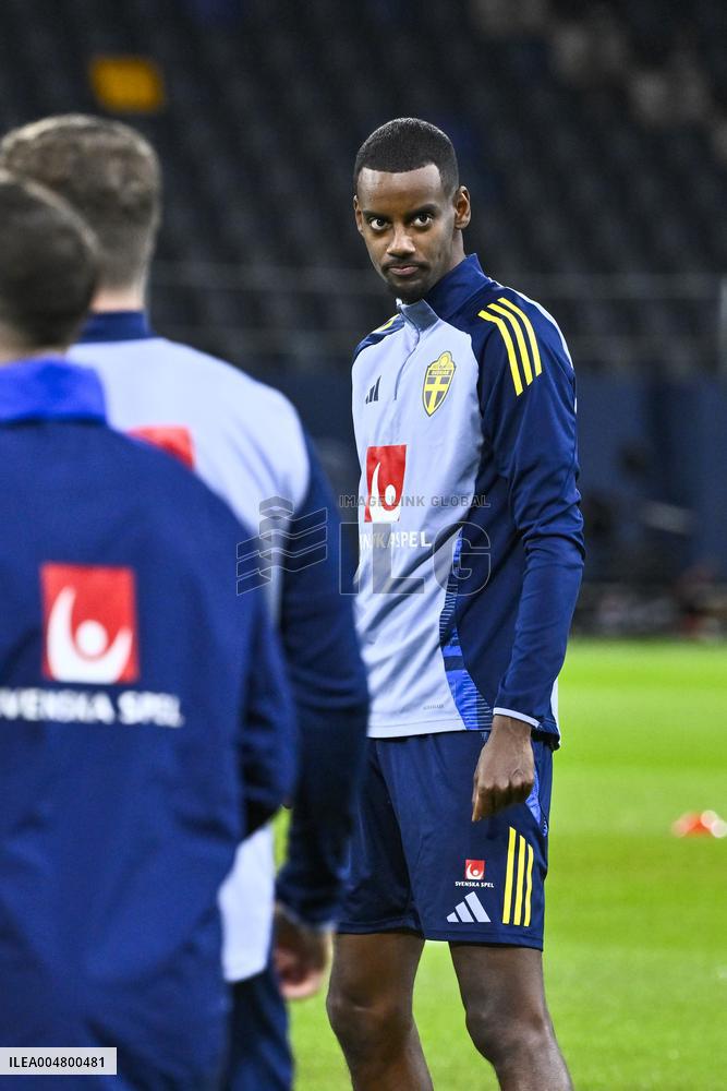SWEDISH NATIONAL FOOTBALL TEAM TRAINING
