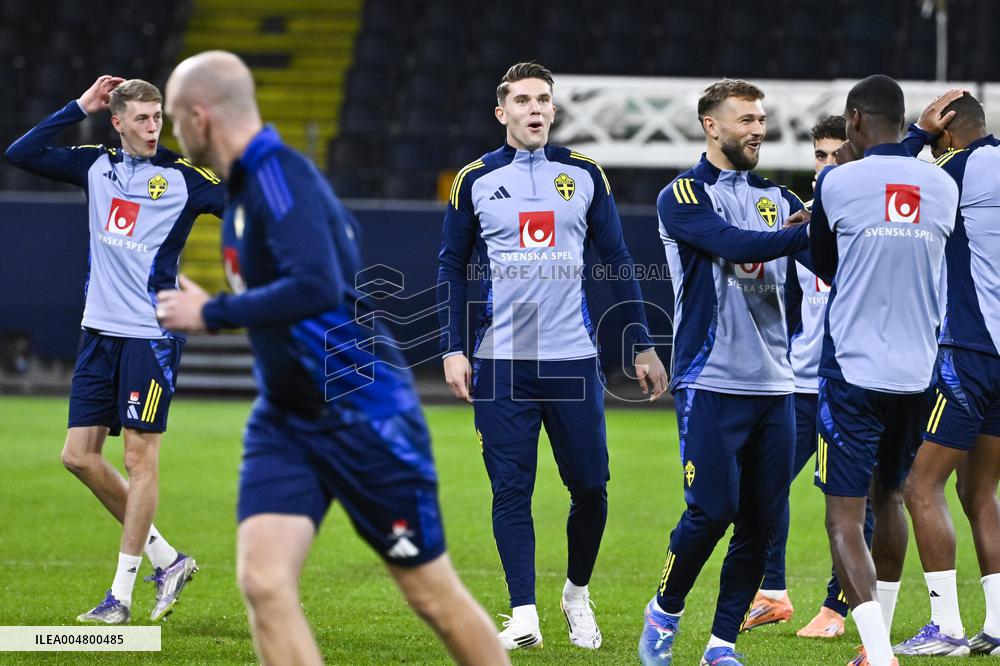SWEDISH NATIONAL FOOTBALL TEAM TRAINING