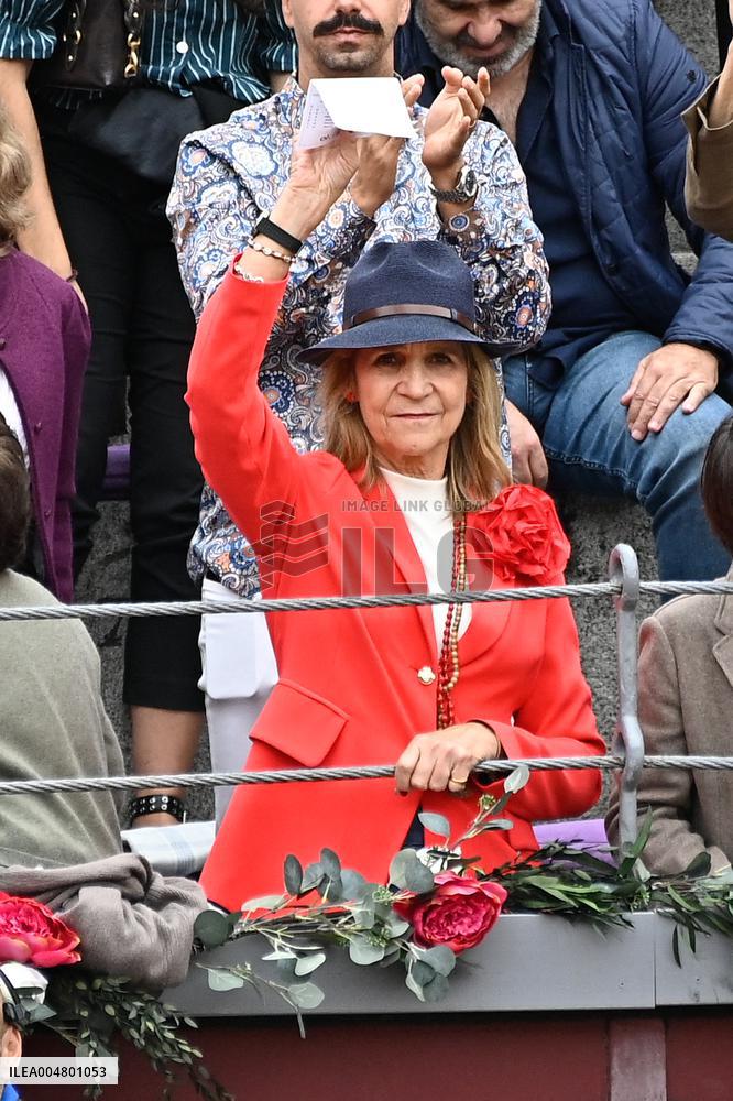 Infanta Elena Attending Las Ventas Bullring On National Day - Madrid