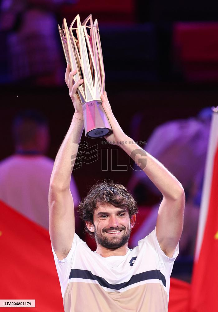 ATP Masters Final - Vacherot Defeats His Cousin Rinderknech And Wins the Trophy - Shangha