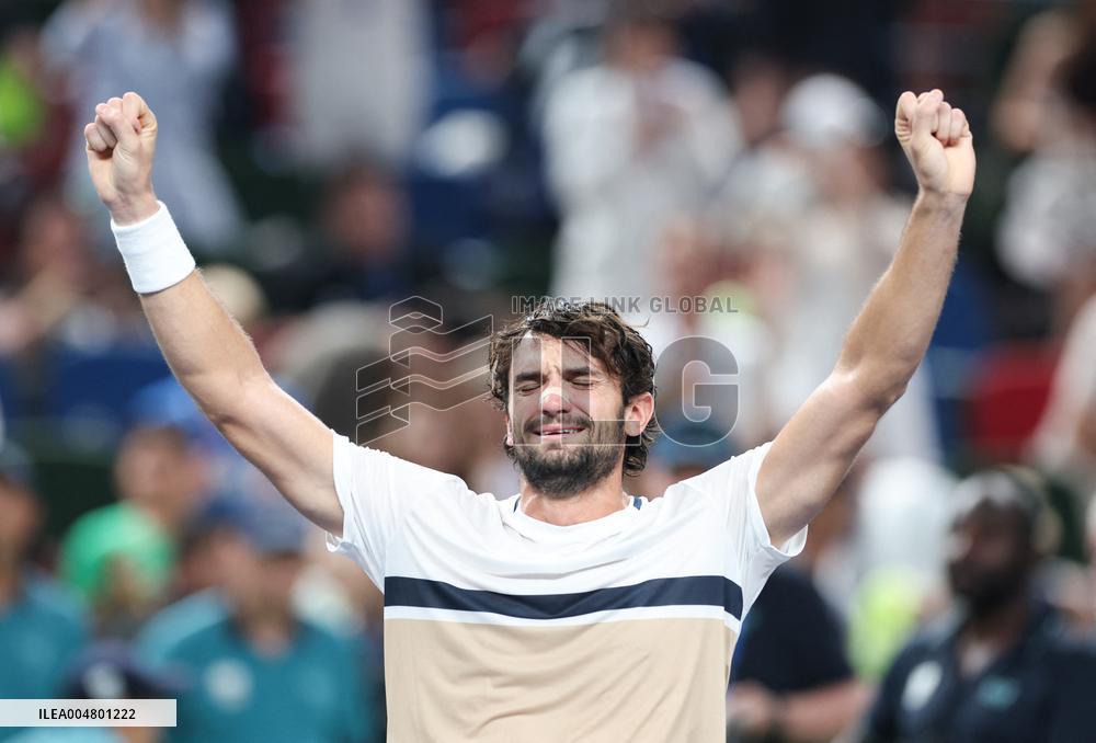 ATP Masters Final - Vacherot Defeats His Cousin Rinderknech And Wins the Trophy - Shangha