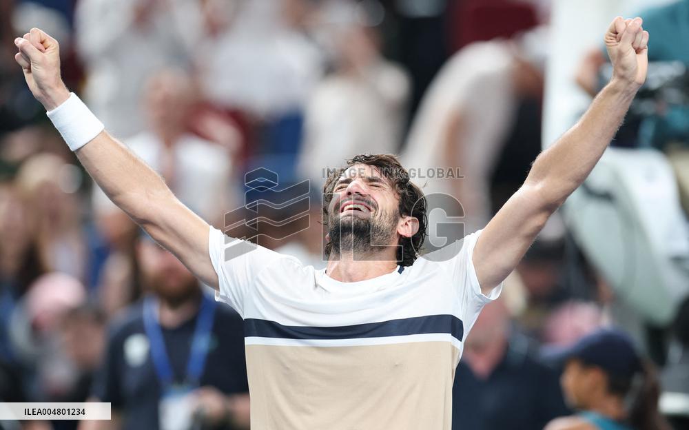 ATP Masters Final - Vacherot Defeats His Cousin Rinderknech And Wins the Trophy - Shangha
