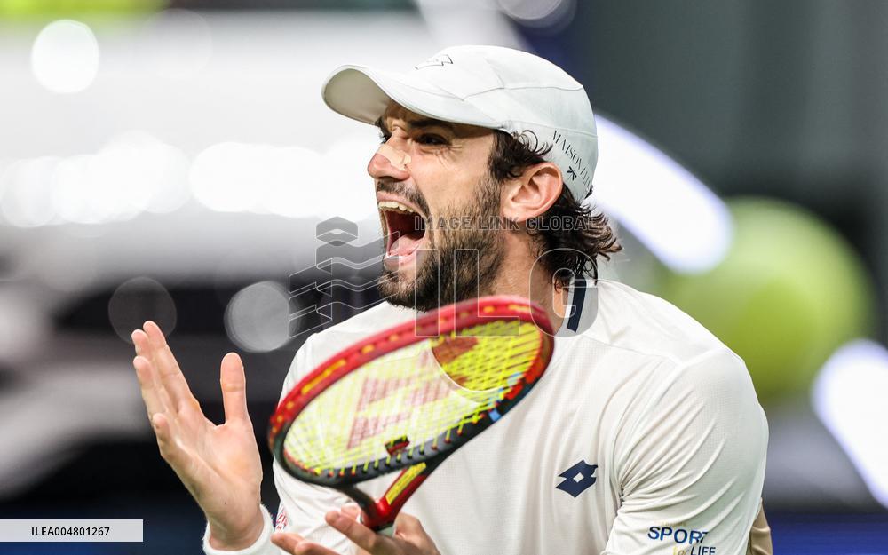 ATP Masters Final - Vacherot Defeats His Cousin Rinderknech And Wins the Trophy - Shangha