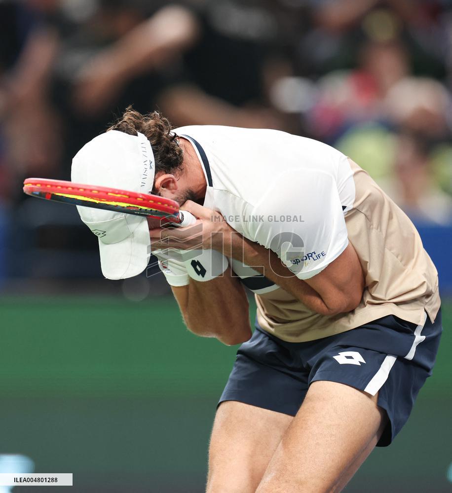 ATP Masters Final - Vacherot Defeats His Cousin Rinderknech And Wins the Trophy - Shangha