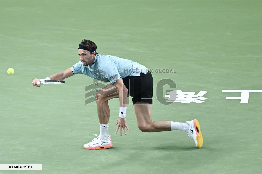 ATP Masters Final - Vacherot Defeats His Cousin Rinderknech And Wins the Trophy - Shangha