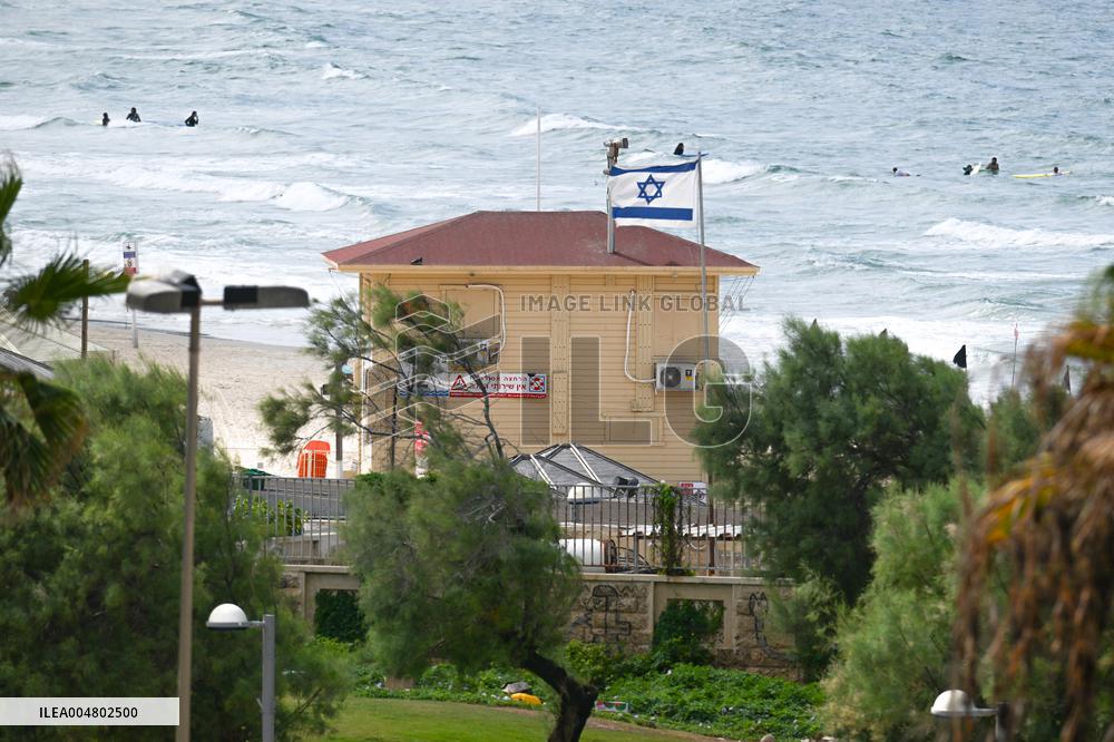 Charles Clore Beach in Tel Avi