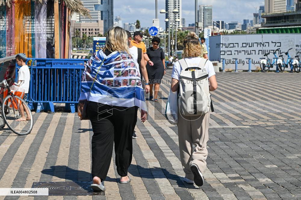 Charles Clore Beach in Tel Avi