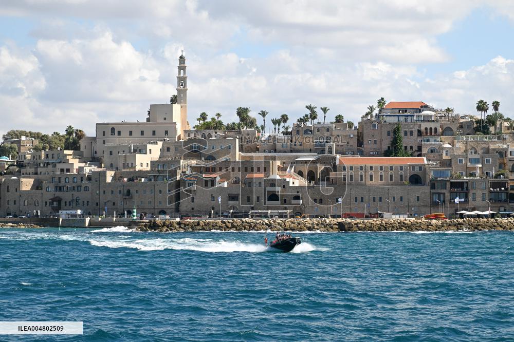 Charles Clore Beach in Tel Avi