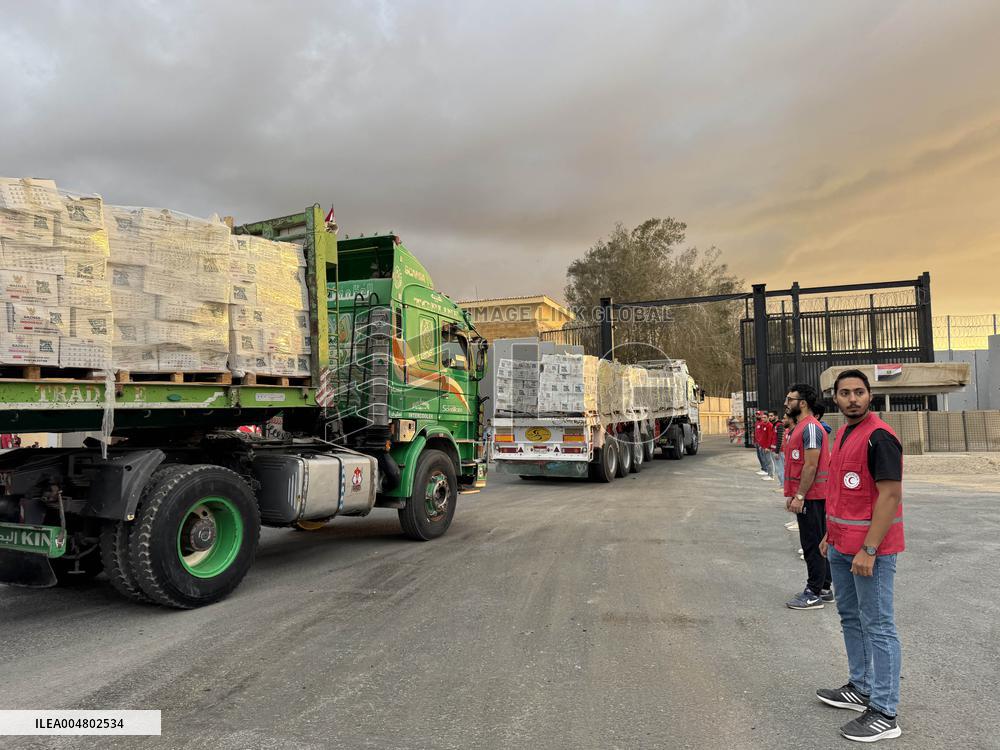 Humanitarian Aid Trucks Enter Gaza - Sharm El-Sheikh