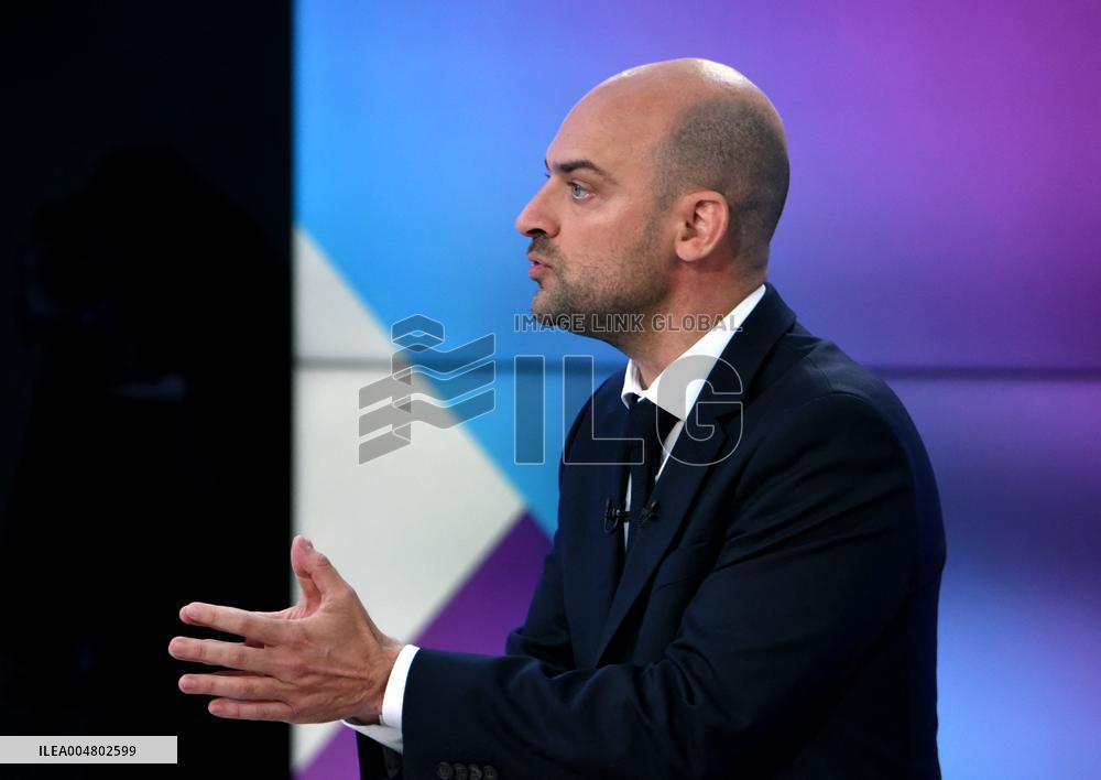 Jean-Noel Barrot at Dimanche en Politique - Paris