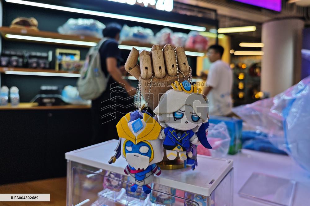 League of Legends Global Finals Themed Pop-up Store