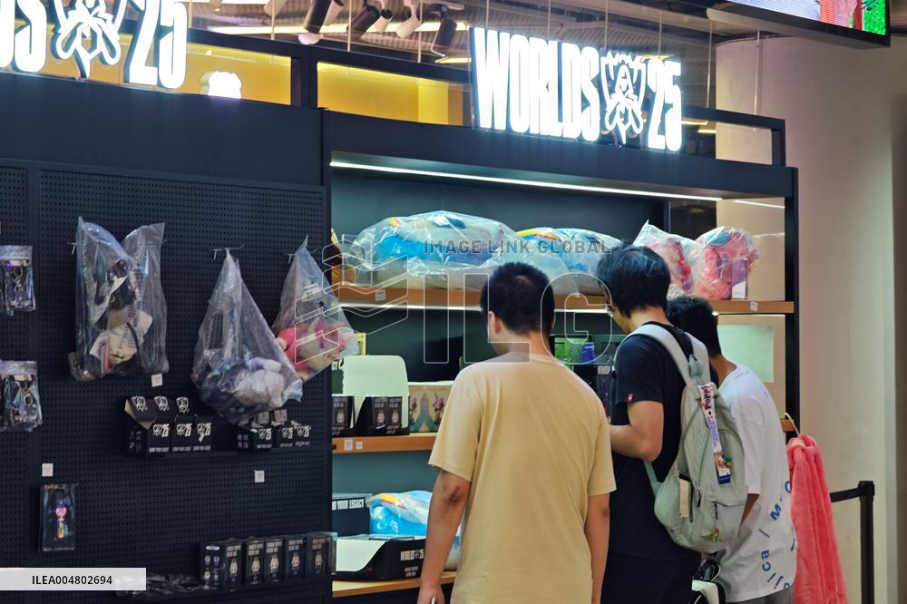 League of Legends Global Finals Themed Pop-up Store