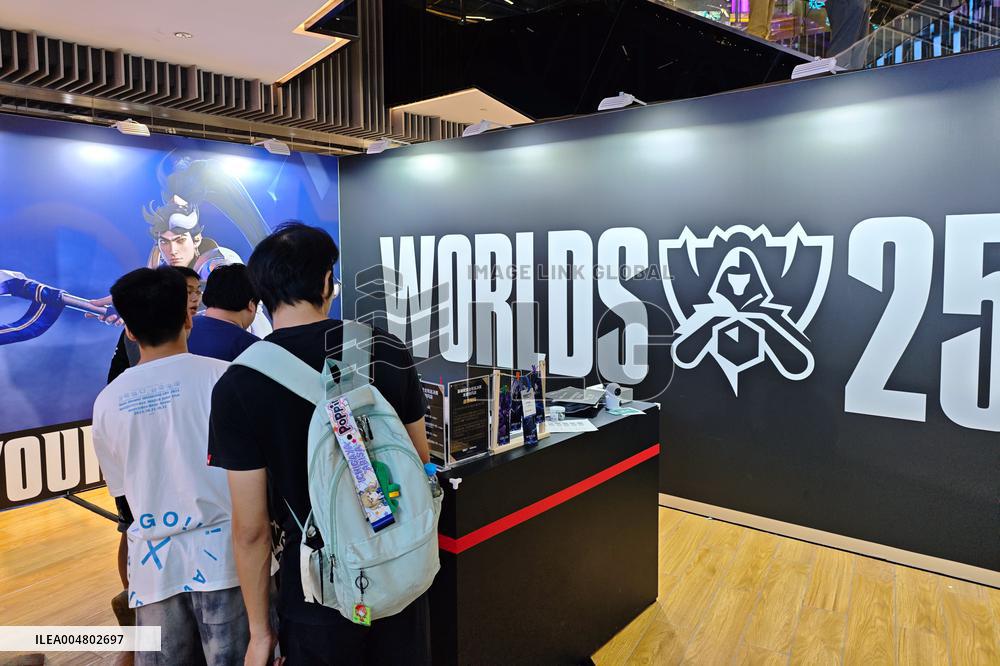 League of Legends Global Finals Themed Pop-up Store