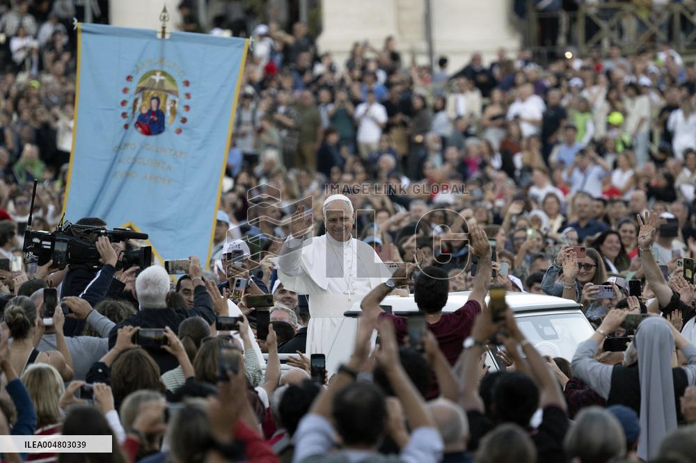 Pope Leo XIV Celebrates the Prayer Vigil and Rosary - Vatican