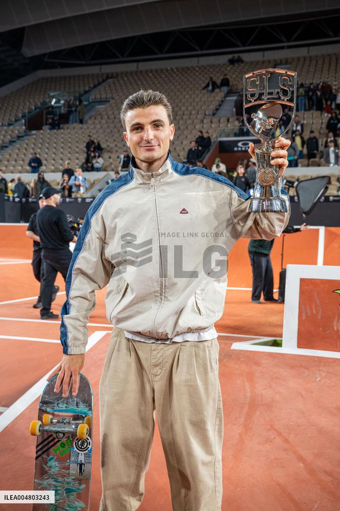 Vincent Milou Wins the Street League Skateboarding Competition - Paris