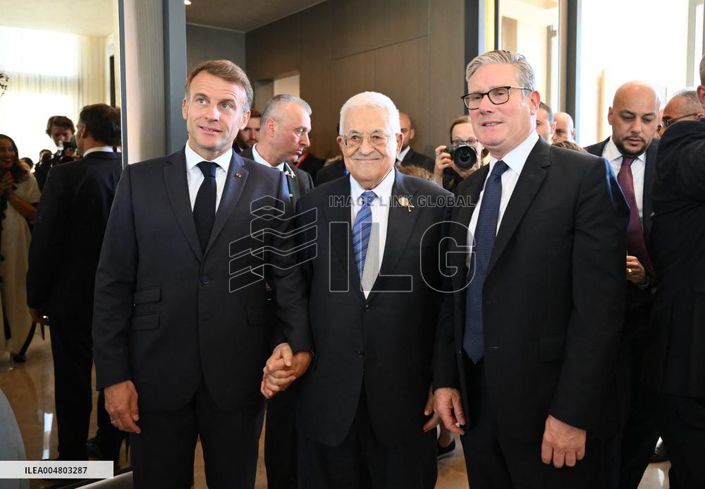 French President Meets Palestinian Authority President - Sharm El Sheikh