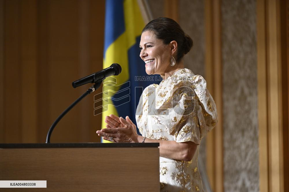 CROWN PRINCESS IN TOKYO